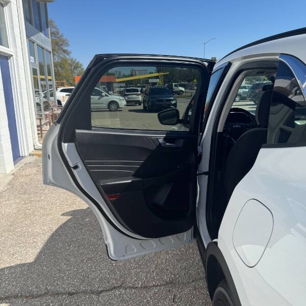 2021 Ford Escape SE