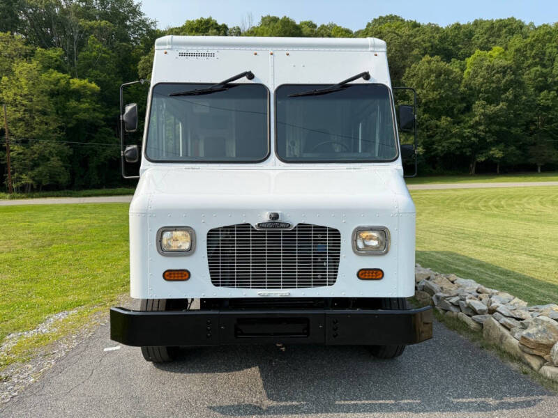 2020 Freightliner MT45 Chassis