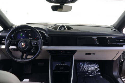 2024 Porsche Macan 4 Electric