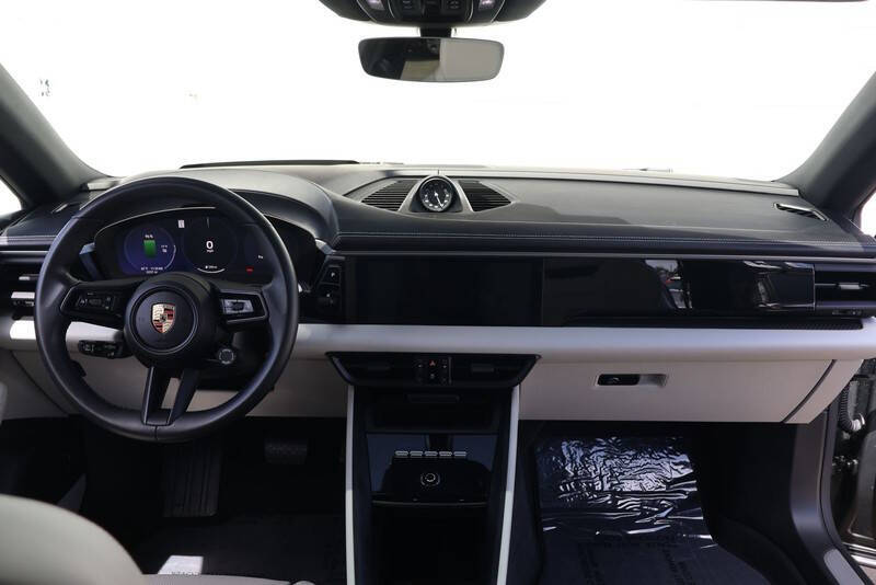 2024 Porsche Macan 4 Electric