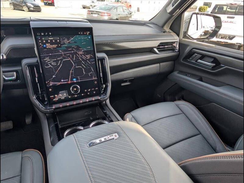 2025 GMC Yukon AT4
