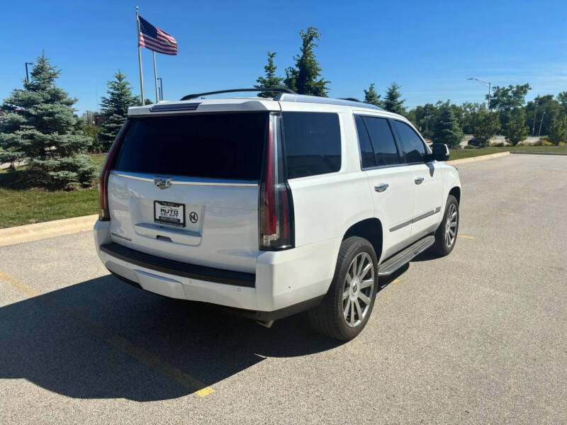2017 Cadillac Escalade Standard