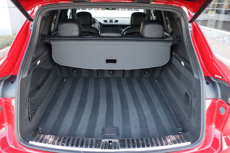 2023 Porsche Cayenne