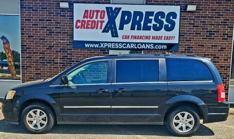 2009 Chrysler Town and Country for sale at Auto Credit Xpress in Benton AR