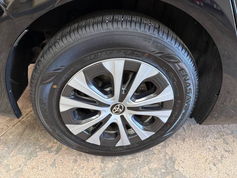 2022 Toyota Prius XLE AWD-e