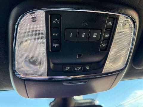 2019 Jeep Grand Cherokee Summit