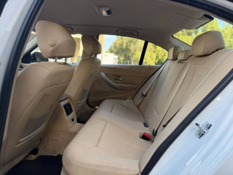 2012 BMW 3 Series 328i
