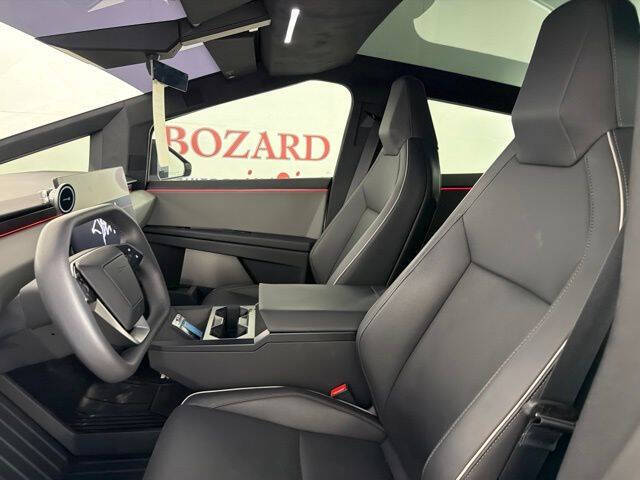 2025 Tesla Cybertruck