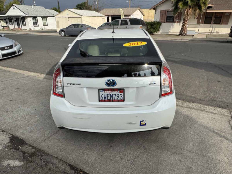 2012 Toyota Prius Two