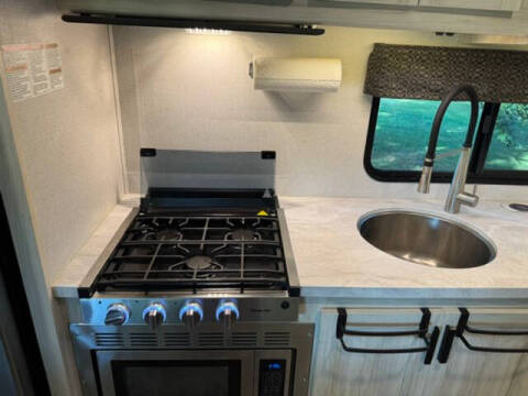 2021 Forest River Sunseeker 2550DLEC