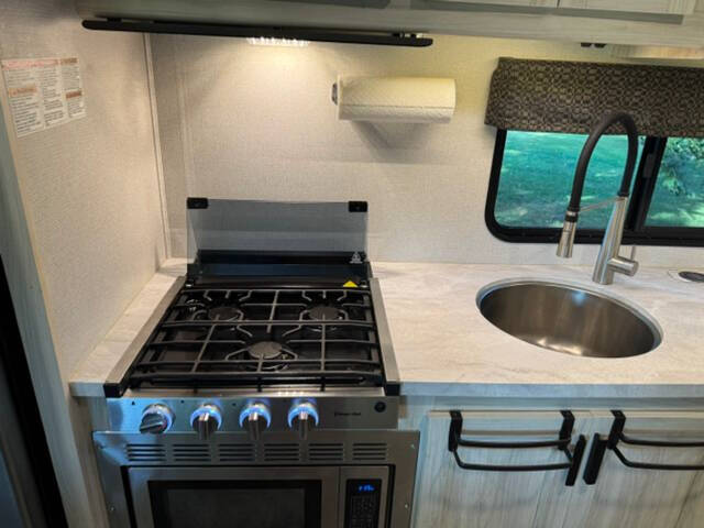 2021 Forest River Sunseeker 2550DLEC