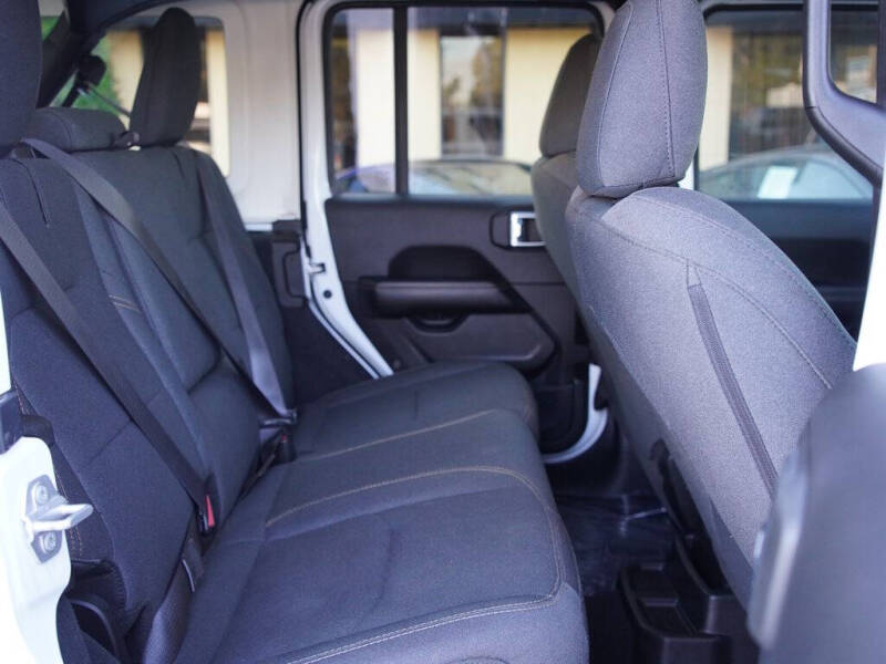 2024 Jeep Wrangler Sahara 4xe