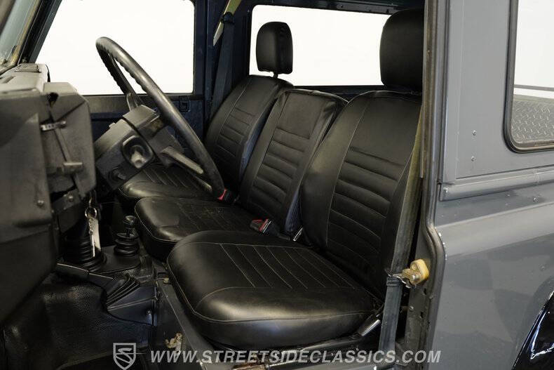 1987 Land Rover Defender