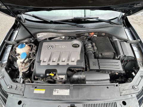 2014 Volkswagen Passat 2.0L TDI SE