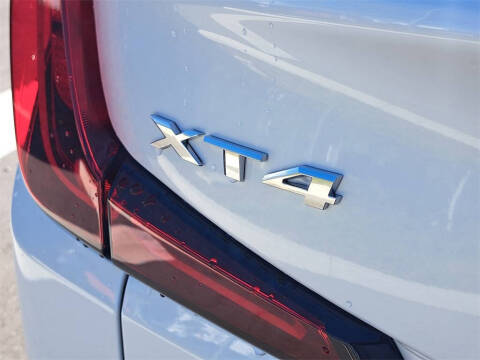 2022 Cadillac XT4 Luxury