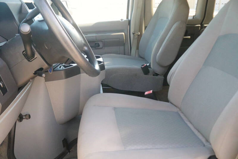 2014 Ford E-Series E-350 SD XLT