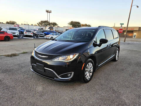 2017 Chrysler Pacifica for sale at Image Auto Sales in Dallas TX