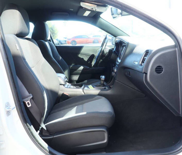 2019 Dodge Charger SXT