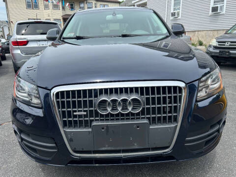 2011 Audi Q5 2.0T quattro Premium Plus