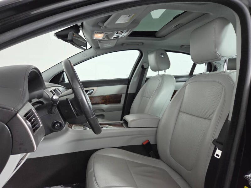 2011 Jaguar XF Premium