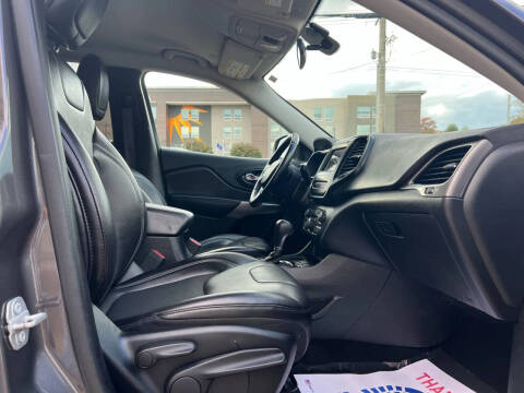 2019 Jeep Cherokee Latitude Plus