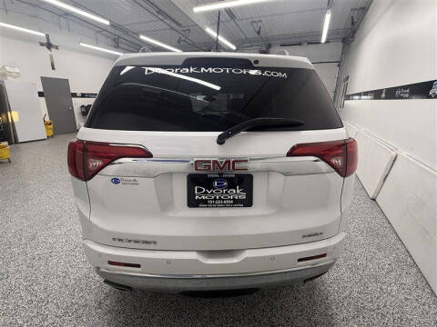 2017 GMC Acadia Denali