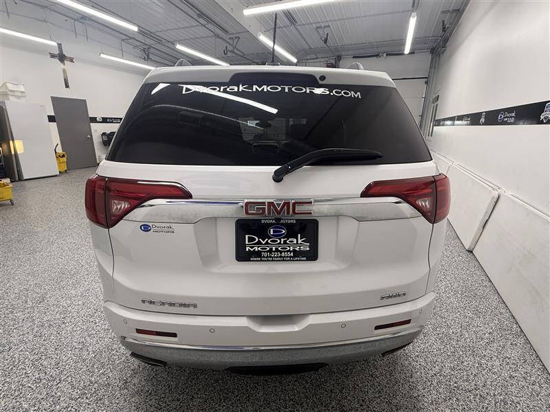 2017 GMC Acadia Denali