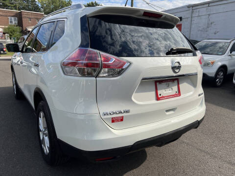 2016 Nissan Rogue SV