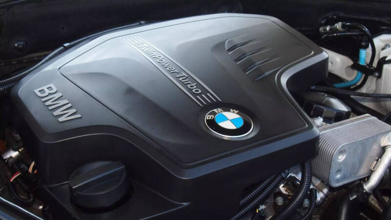 2016 BMW 5 Series 528i