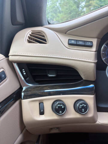 2018 Cadillac Escalade Platinum