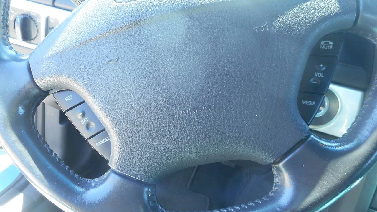 2002 Ford Thunderbird 20