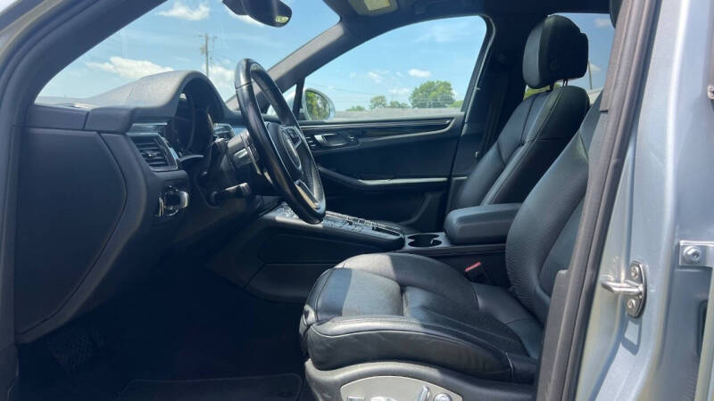 2017 Porsche Macan