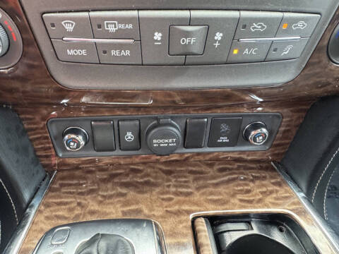 2017 Nissan Armada Platinum