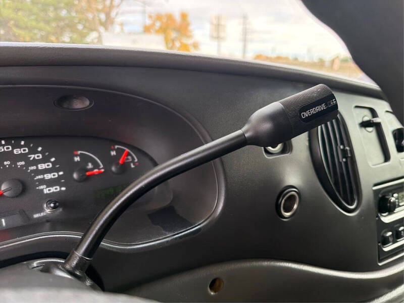 2005 Ford E-Series E-350 SD