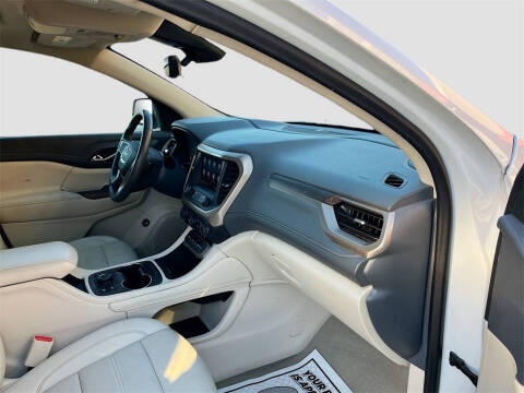 2022 GMC Acadia Denali