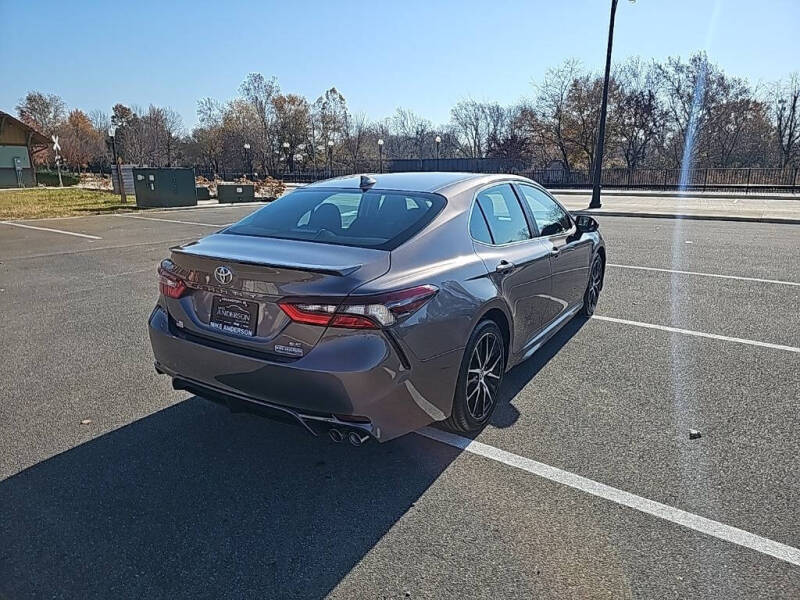 2024 Toyota Camry SE