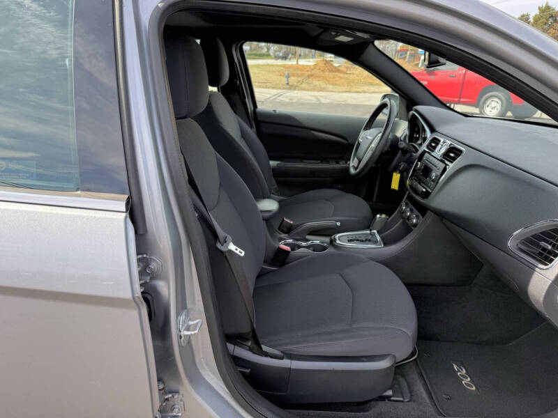 2013 Chrysler 200 Touring