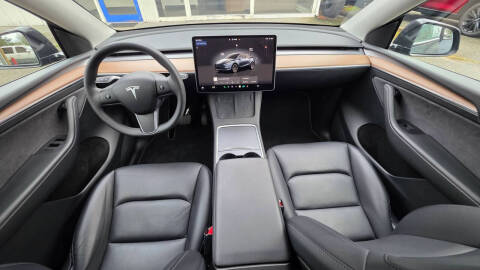 2024 Tesla Model Y Long Range