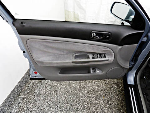 2003 Volkswagen Passat GL