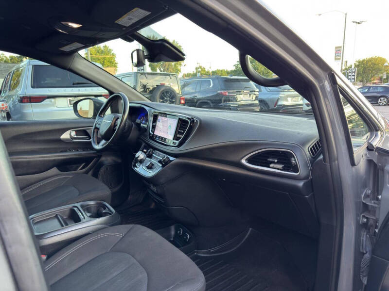 2021 Chrysler Pacifica Touring