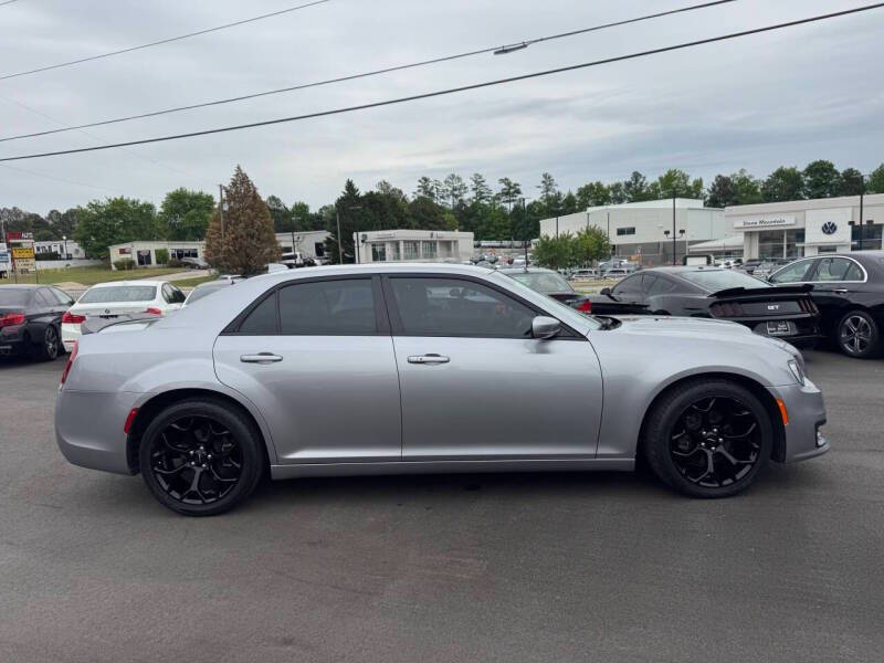 2018 Chrysler 300 S