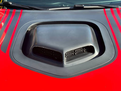 2015 Dodge Challenger R/T Shaker