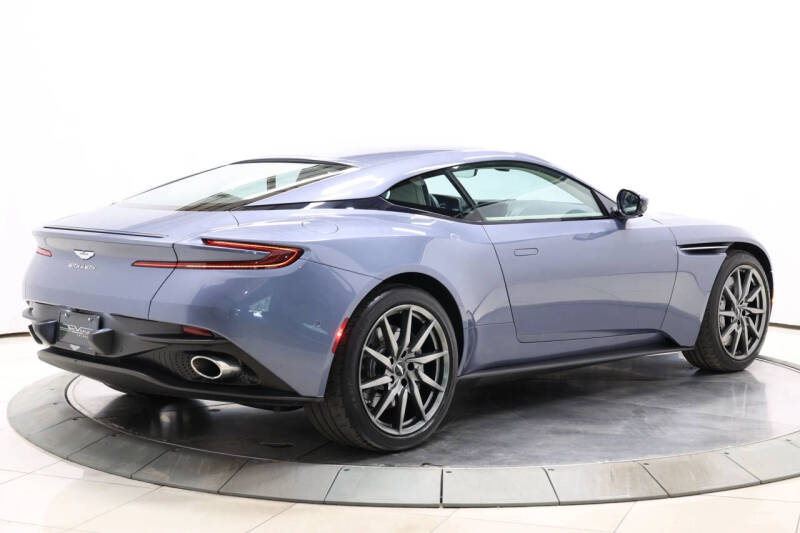 2019 Aston Martin DB11 V8