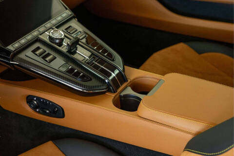 2025 Aston Martin Vantage