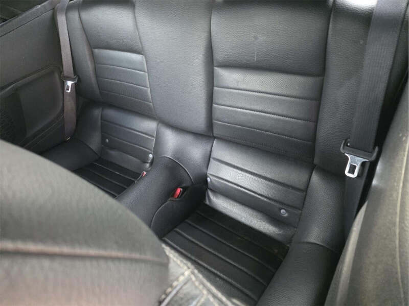 2011 Ford Mustang V6 Premium