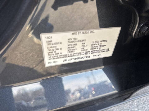 2025 Tesla Model Y Performance