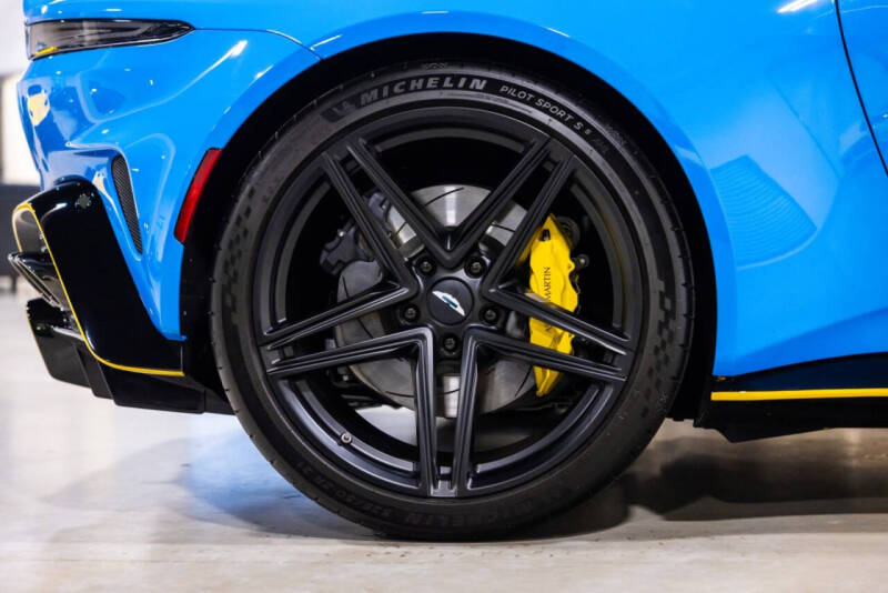 2025 Aston Martin Vantage