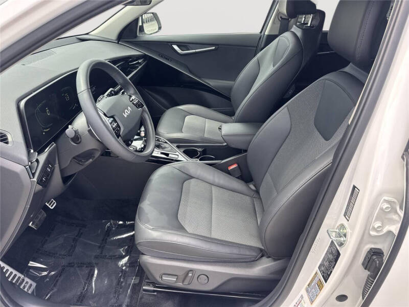 2023 Kia Niro EX Touring