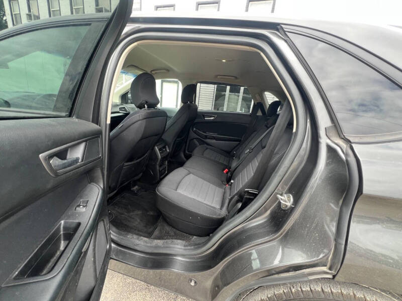 2017 Ford Edge SE