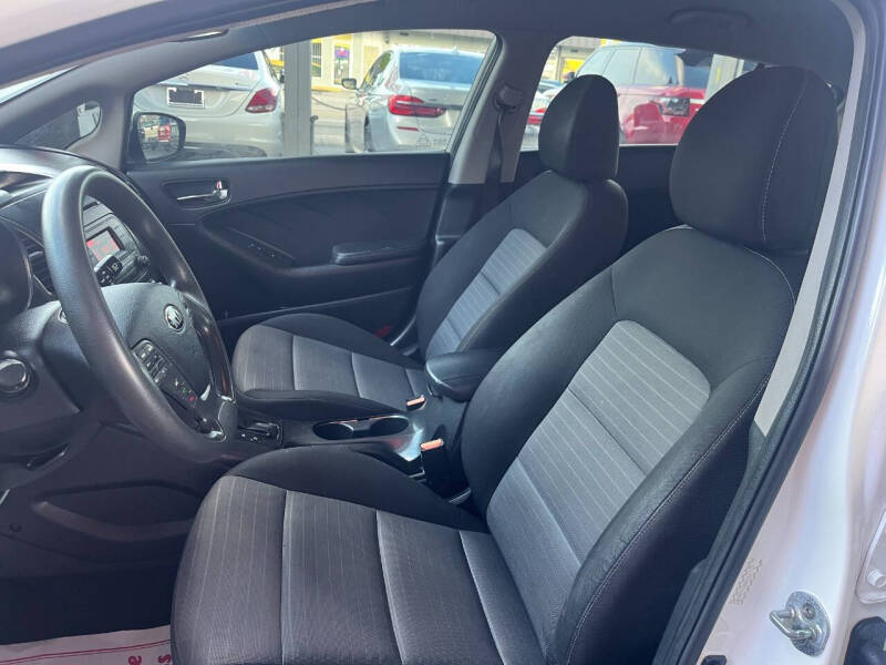 2016 Kia Forte5 LX